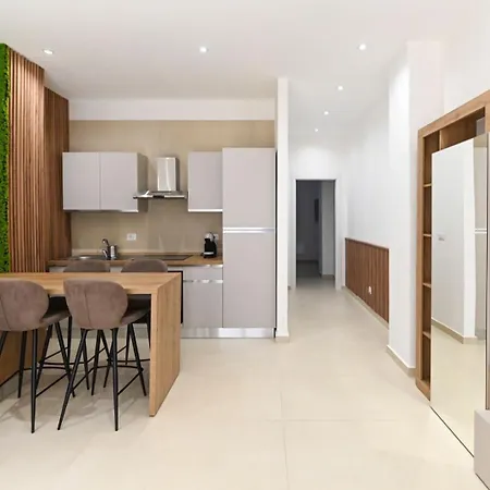 Searose Apartament *